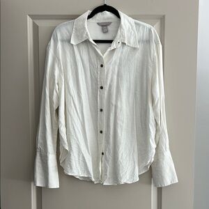 H&M White Casual Button Down Shirt Relaxed Fit